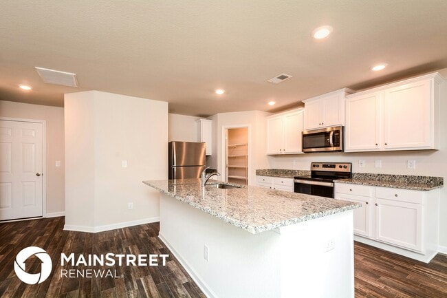 Photo - 505 Turning Lk Dr