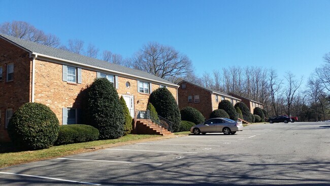 Photo - Two Bedroom apartment, with Deck, off of Timberlake, and close to 460 Unit 6