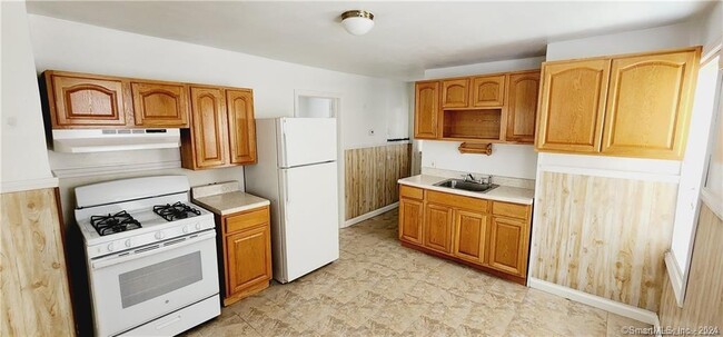 Photo - 172 Dover St Apartment Unit 1st Fl