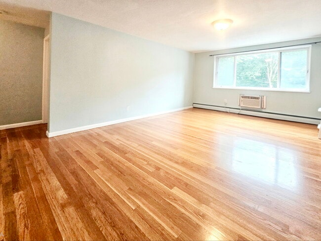 Photo - 205 Kent St Unit 11