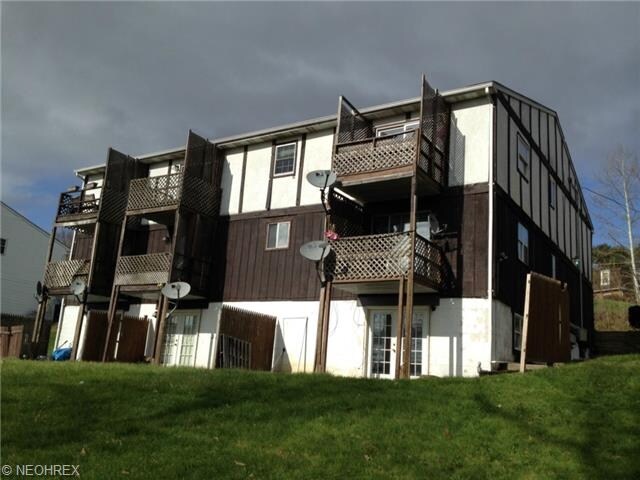 Photo - Nellie 556-562