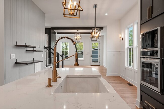 Photo - 151 Fain St