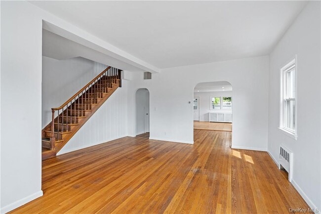Photo - 204 Saw Mill River Rd