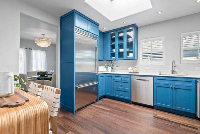 Photo - 1494 McKendrie St