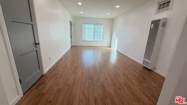 Photo - 202 N Locust St