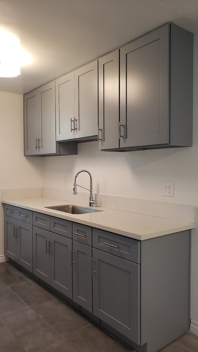 Photo - 5137 Denny Ave Unidad 5