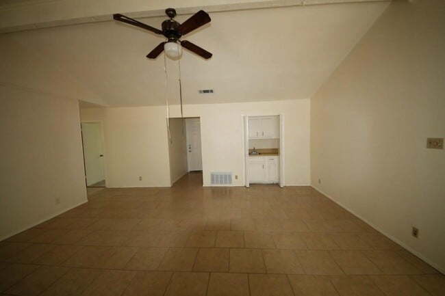 12708 Lamppost Ln