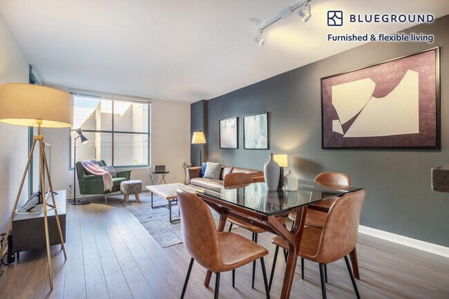 Photo - 2 Townsend St Unit FL4-ID232