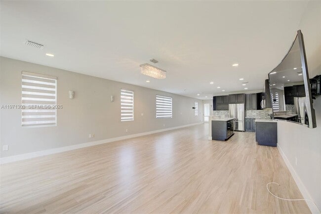 Photo - 619 SW 17th St