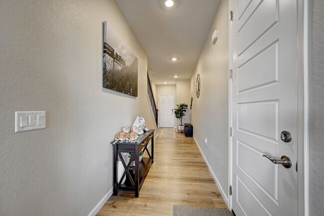 Photo - $3,395 - 4 bedroom home in Castle Rock is ...