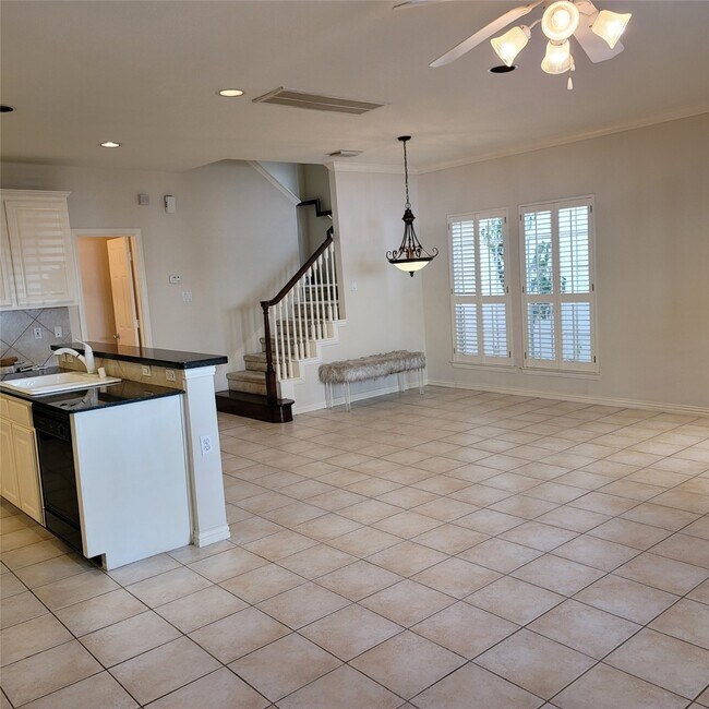 Building Photo - 7111 Harmony Cove
