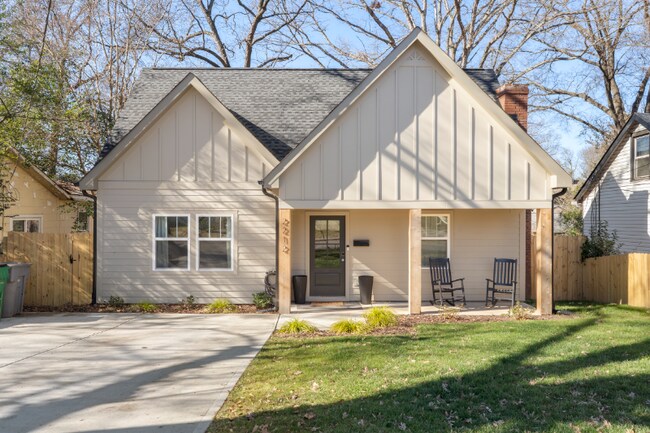 Photo - 2212 Weyland Ave