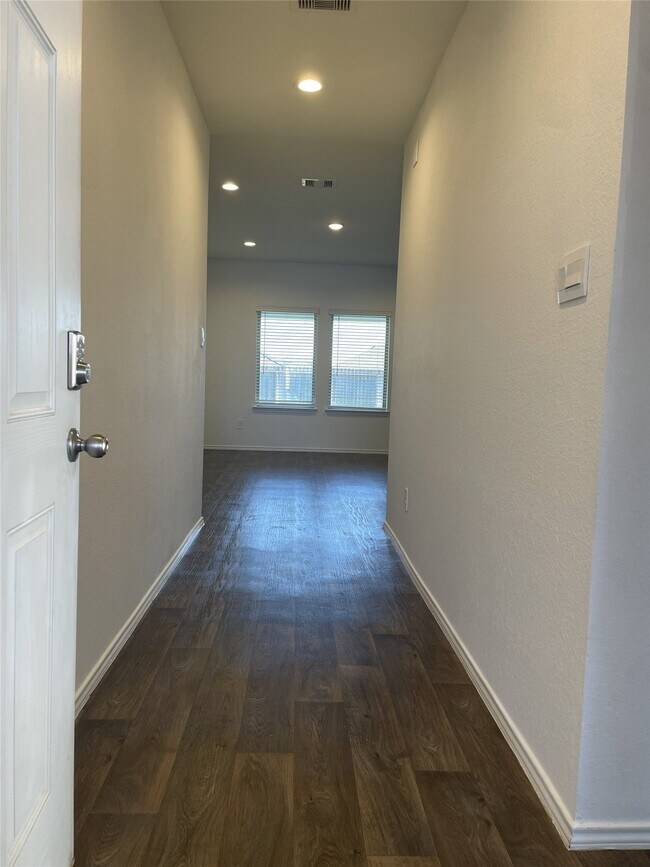 Photo - 5210 Bay Mdws Ln