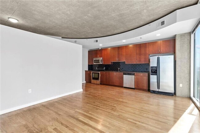 Photo - 400 W Peachtree St NW Unit 1010