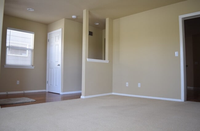 Photo - 3335 SE Midvale Dr