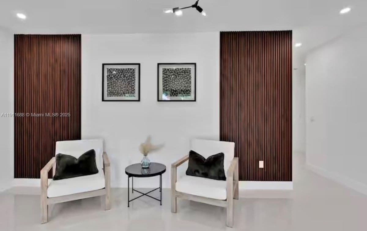 Photo - 9958 SW 216th St