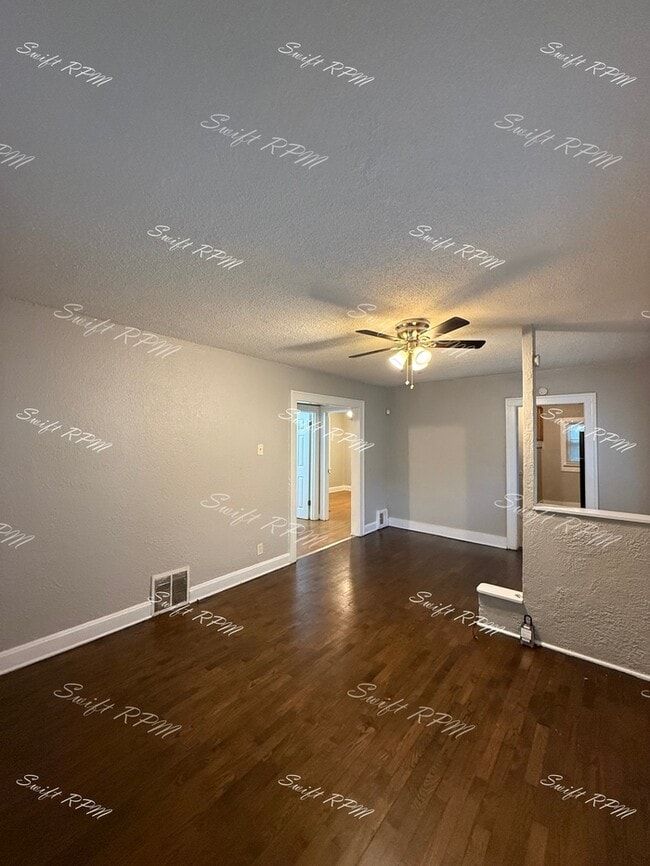 Photo - 6710 Agnes Ave