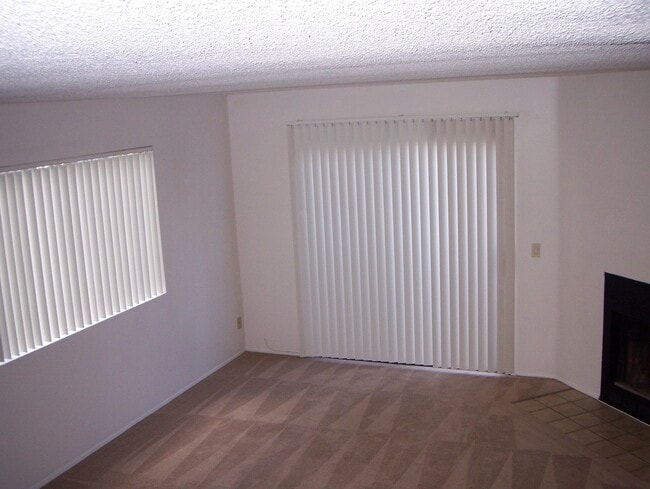 Photo - Oro Park Apartments