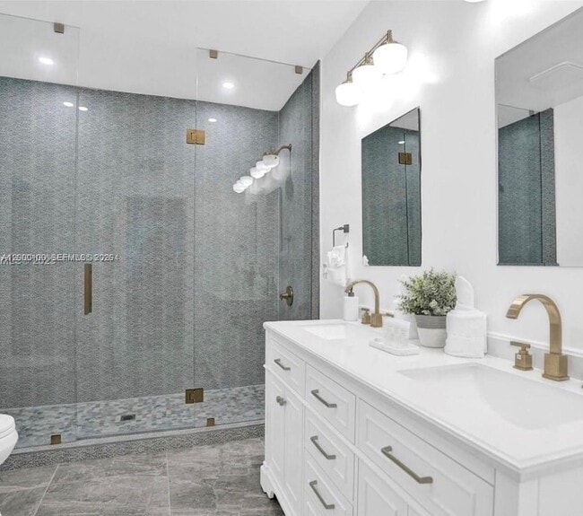 Photo - 2501 NE 181st St