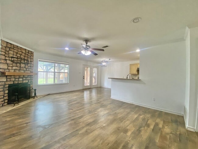 Photo - Now available - 4 bed 2 bath 1 car garage now available in Tech Terrace