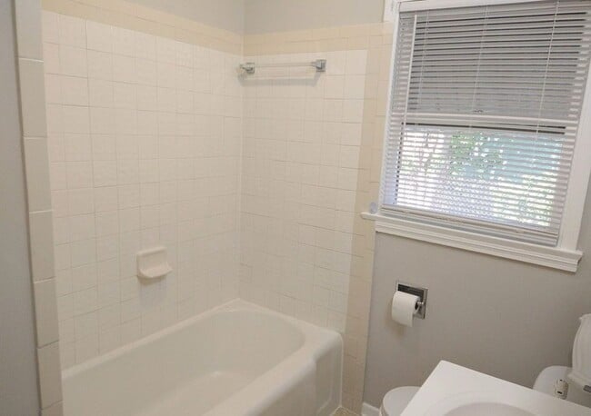 3522 San Luis St