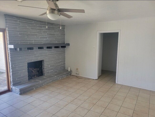 Photo - 3600 Janlyn Ln