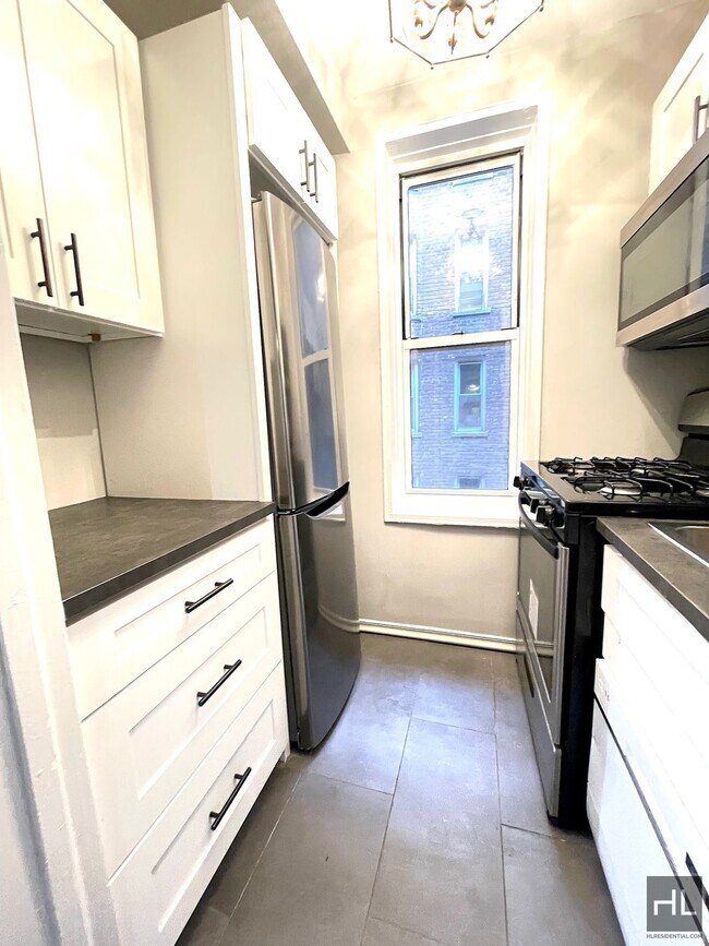 Photo - EAST 58th STREET Unit 2EF