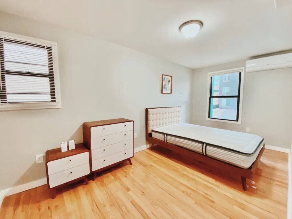 Photo - Furnished room/NOT APARTMENT Unit 2