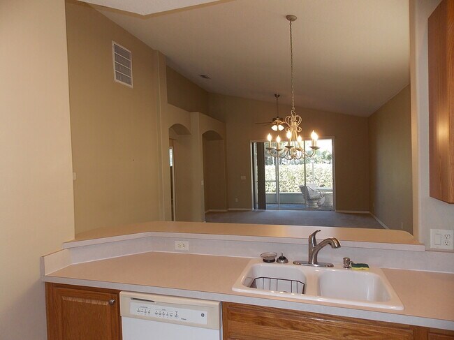 881 W Silver Meadow Loop