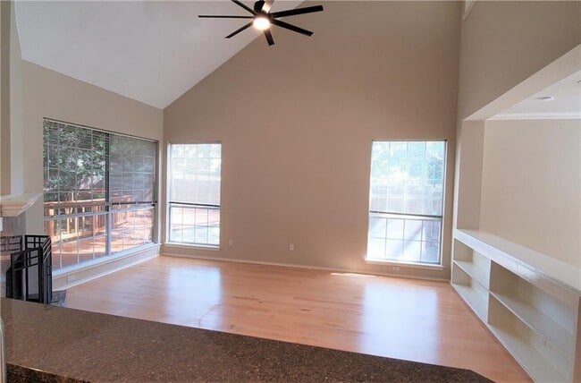 Photo - 1802 White Oak Cove