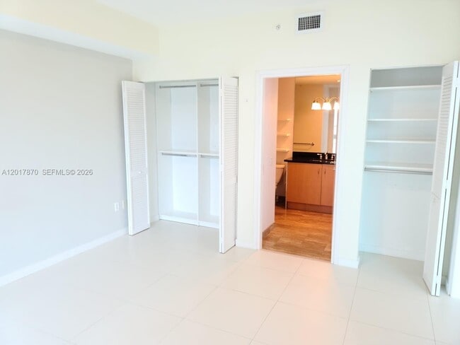 Photo - 300 S Biscayne Blvd Unit T-3303