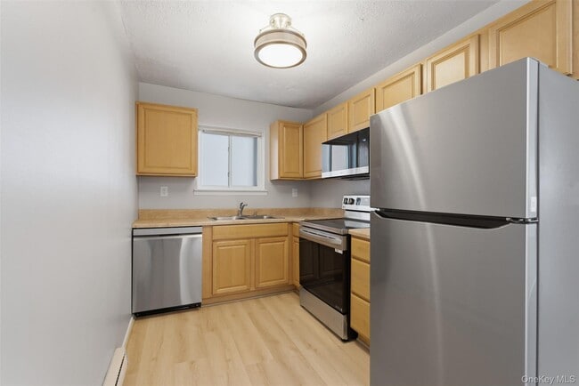 Building Photo - 614 Fox Run Ln Unit 614