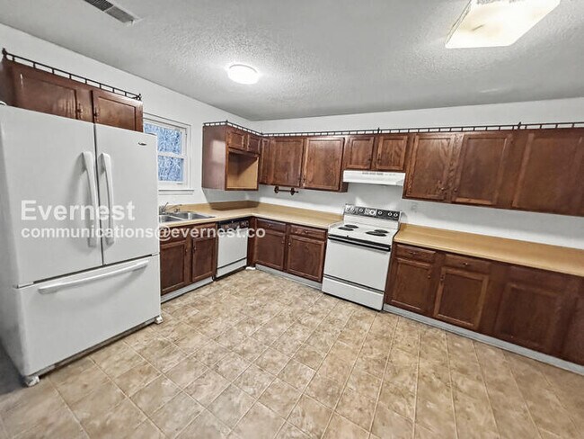 Photo - 426 Buckingham Cir