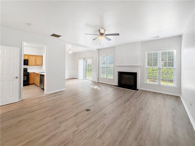 Photo - 2425 Fairlie Dr