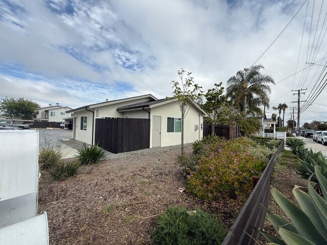 Building Photo - HAMILTON600 Unit A Rental