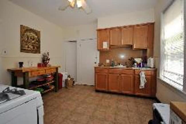 Photo - 201 Rawson Rd