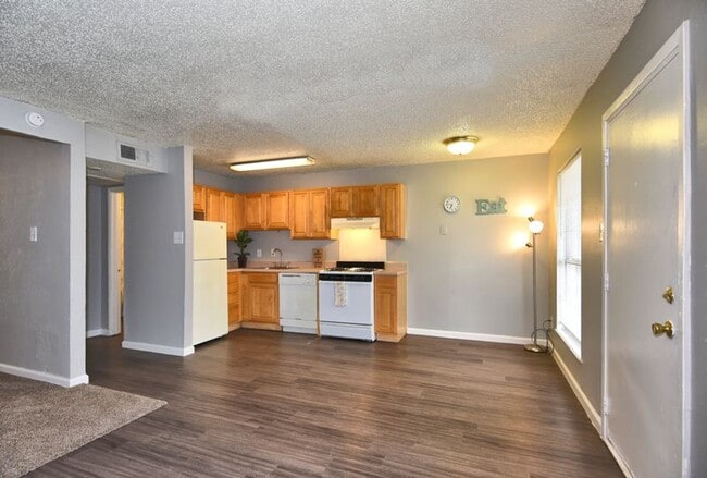 Photo - Heatherstone Apartments