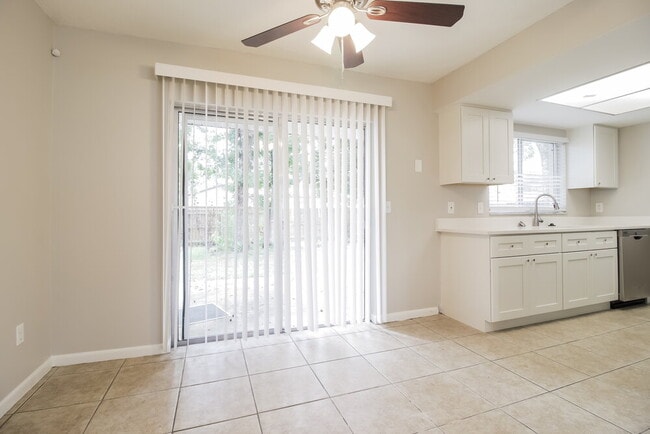 Photo - 9556 Brimton Dr