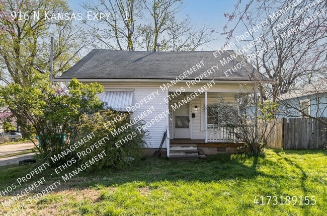 Building Photo - 916 N Kansas Expy Unit 1
