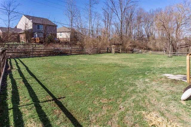 Back Yard - 10255 Cedarwood Dr