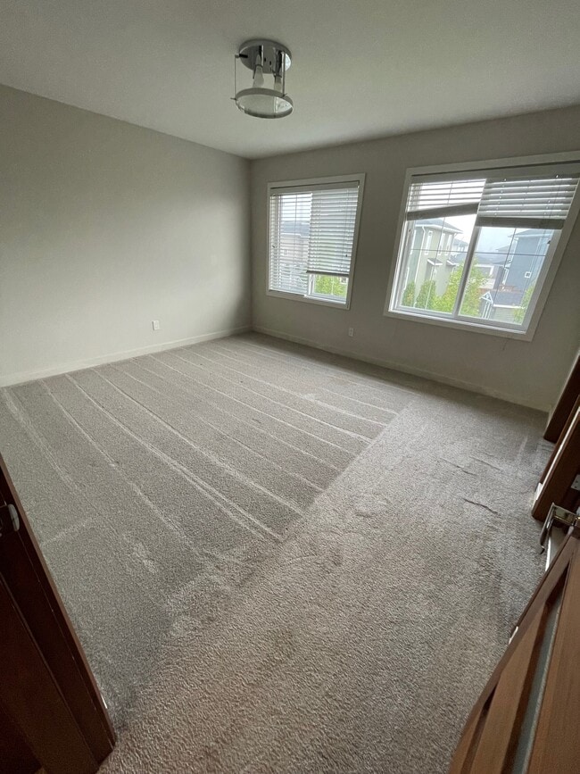 Photo - 516 Pichler Way