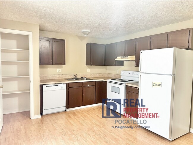 Photo - 230 W Chubbuck Rd Unidad B4