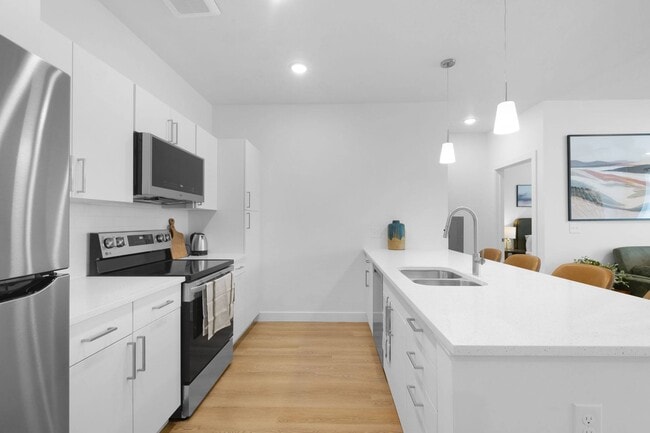 Photo - The Henley Apartments