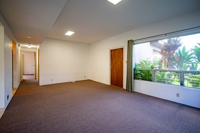 Sala de estar - 94-872 Lumiholoi St