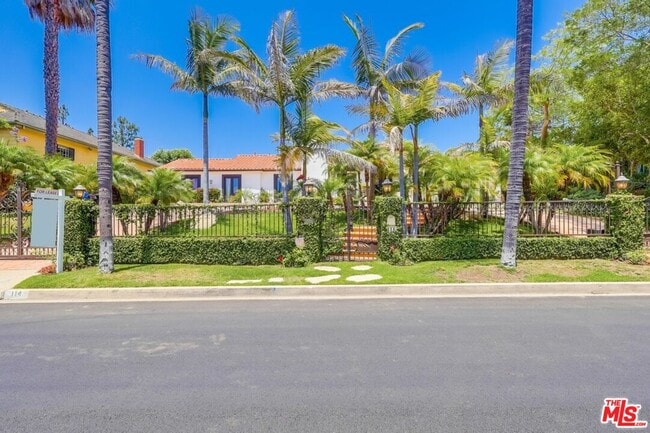 Building Photo - 114 S Layton Dr Rental