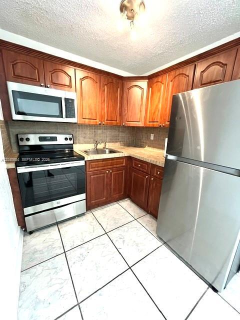 Photo - 444 SW 4th St Unit 404