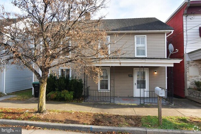 Building Photo - 5366 Main St Rental