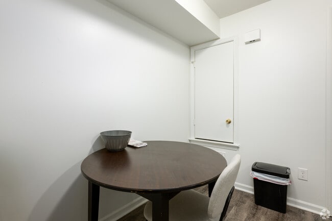 The Stone Ridge Apartments