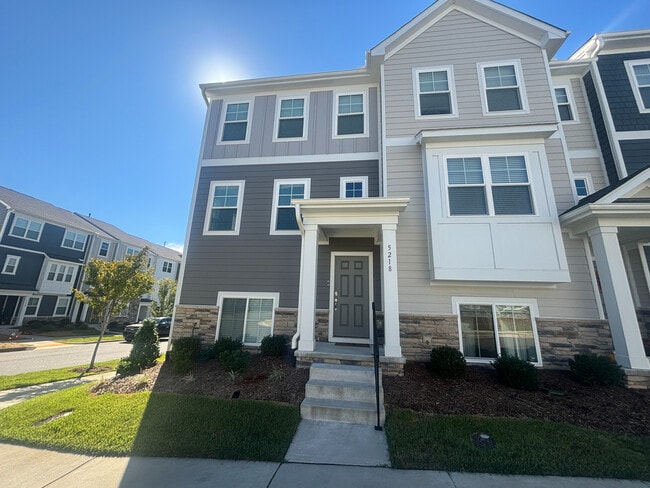 Photo - Room in Townhome on Invention Wy
