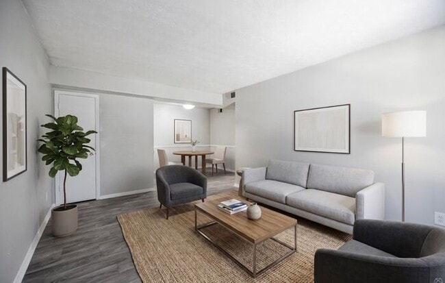 Photo - Spacious 3 Bedroom Apartment in Southwest Atlanta | 1,017 Sq Ft Classic Floor Plan with Washer & ...